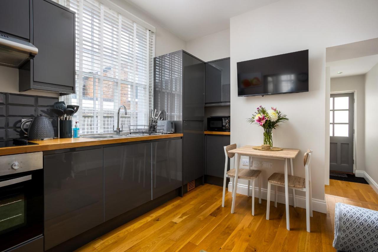 Contemporary Ground Floor Apartment - Town Centre With Parking! Челтенхам Экстерьер фото